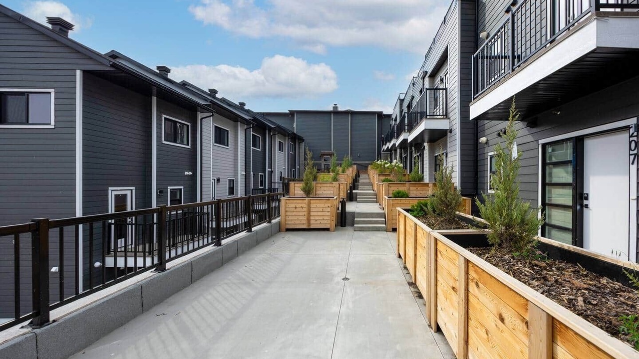 Photo of Outdoor in Crescent Heights