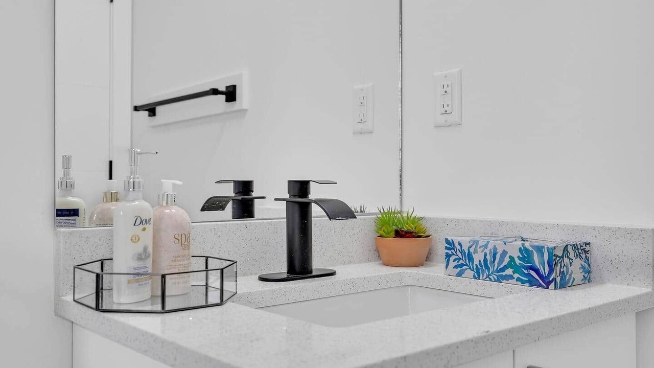 Photo of Bathroom in Crescent Heights