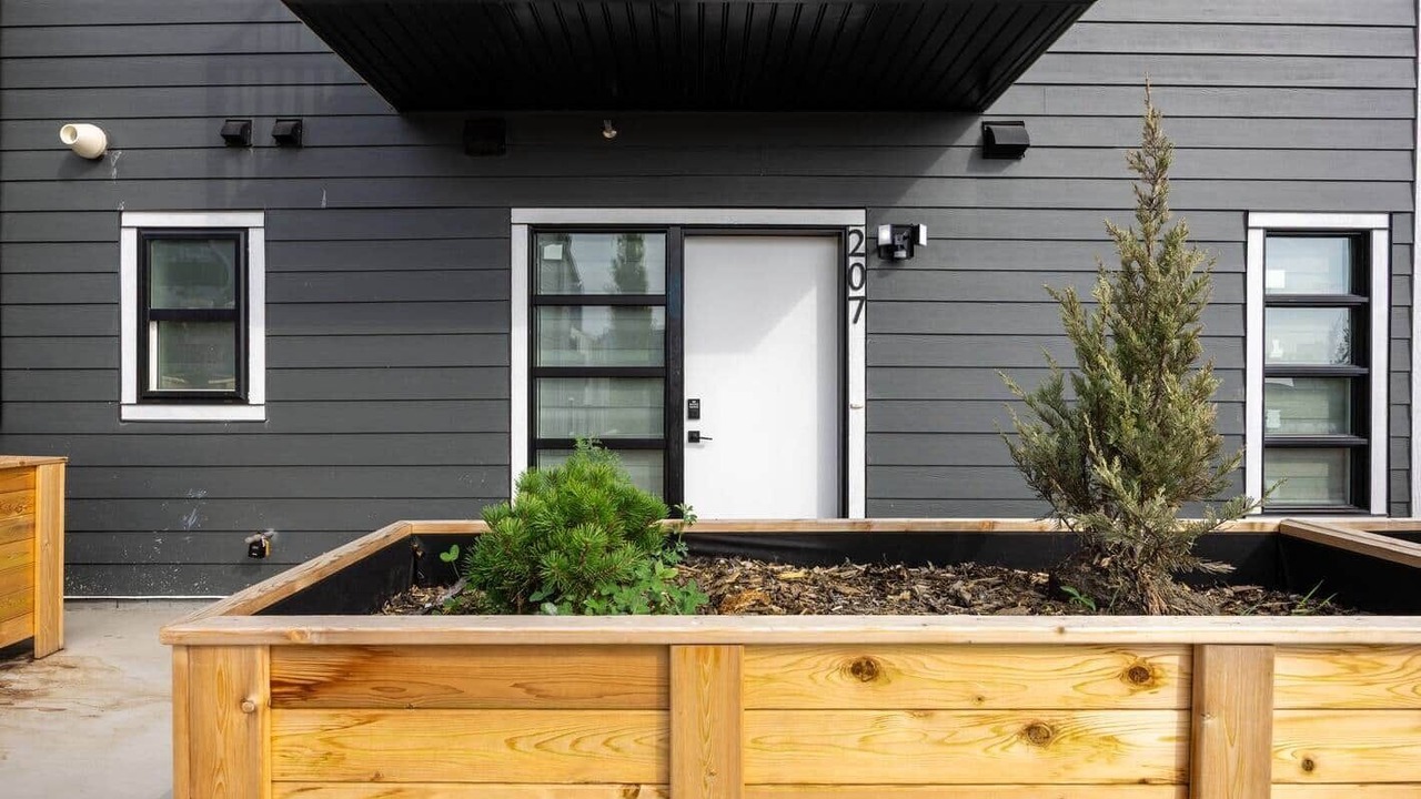 Photo of Outdoor in Crescent Heights