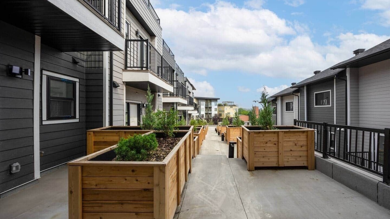 Photo of Outdoor in Crescent Heights