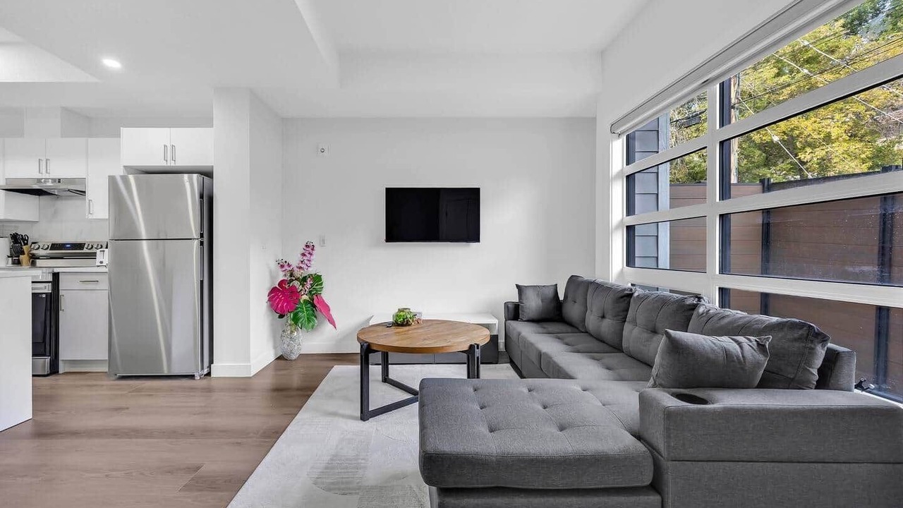 Photo of Livingroom in Crescent Heights