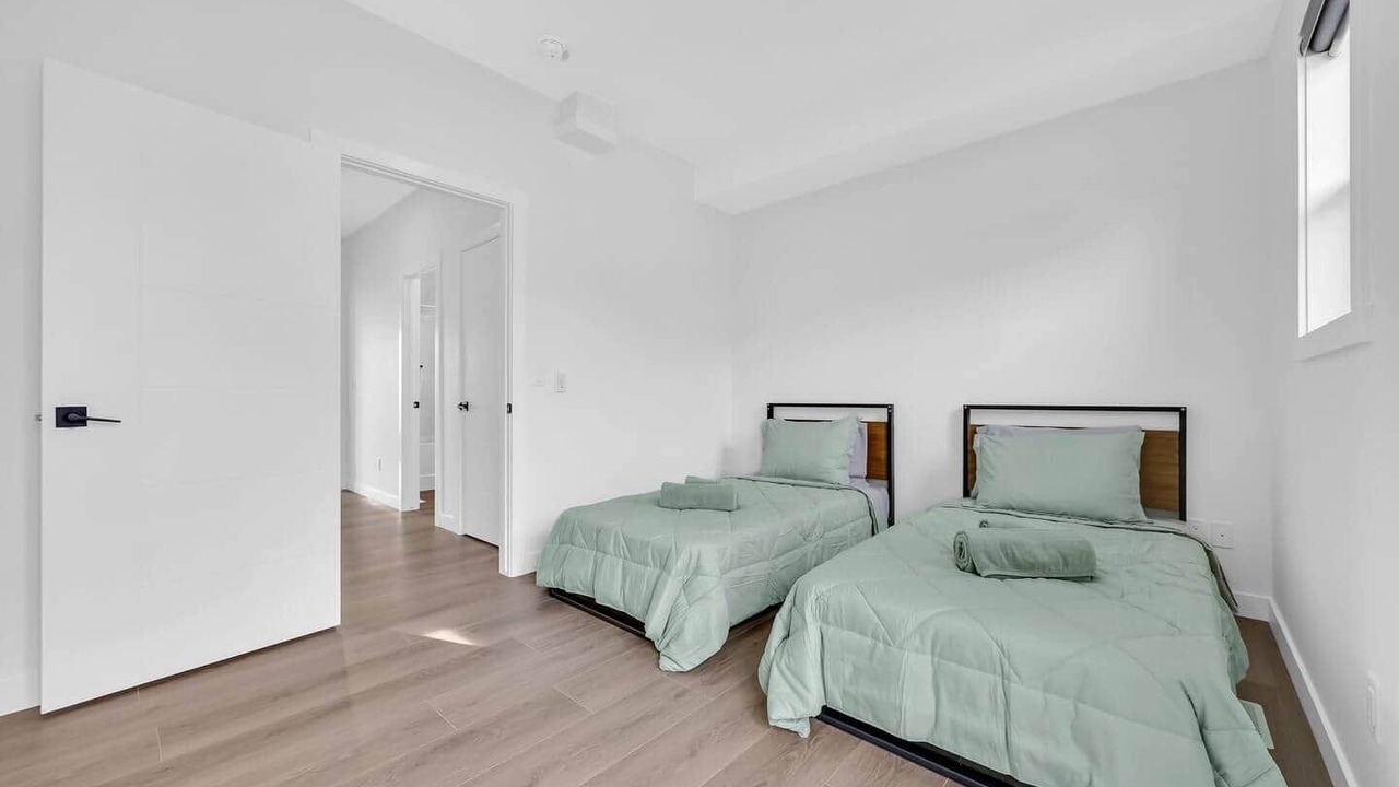 Photo of Bedroom in Crescent Heights