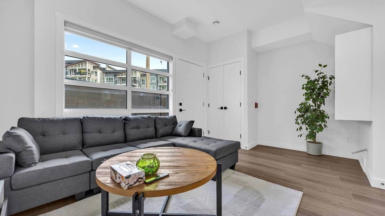 Photo of Livingroom in Crescent Heights