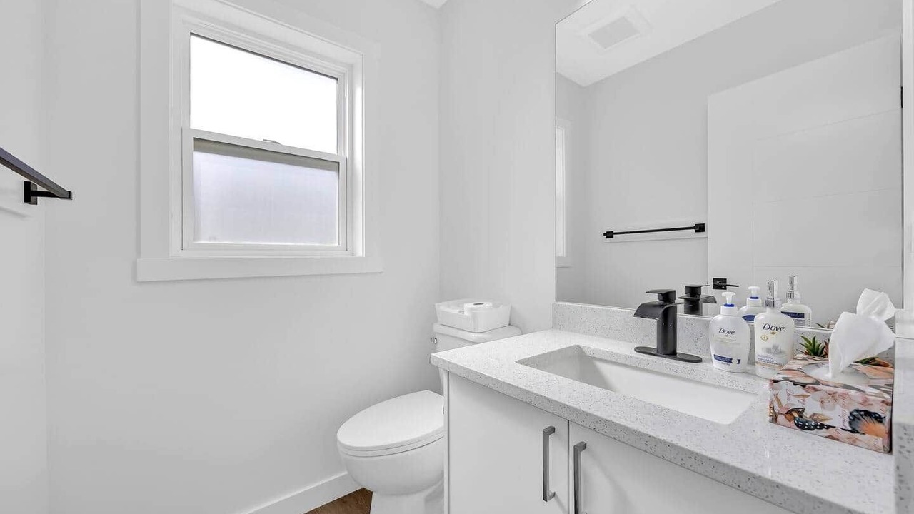 Photo of Bathroom in Crescent Heights