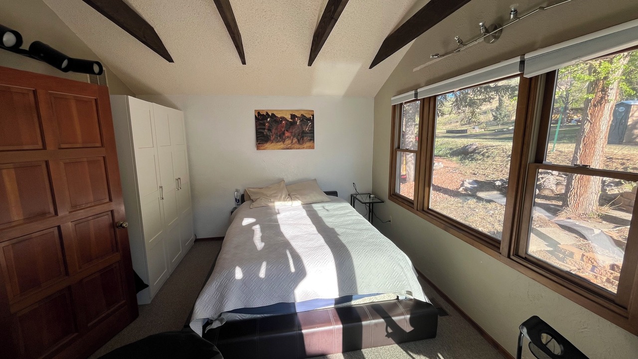 Photo of Bedroom in Lower Arapahoe
