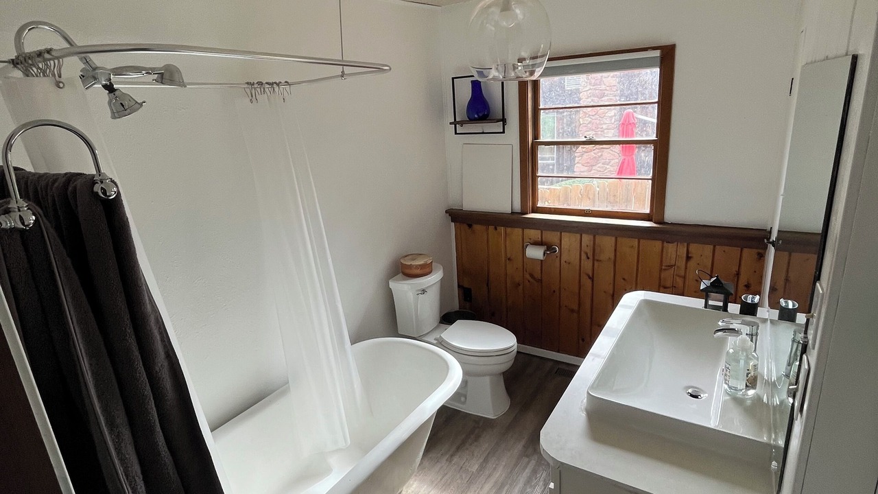 Photo of Bathroom in Lower Arapahoe