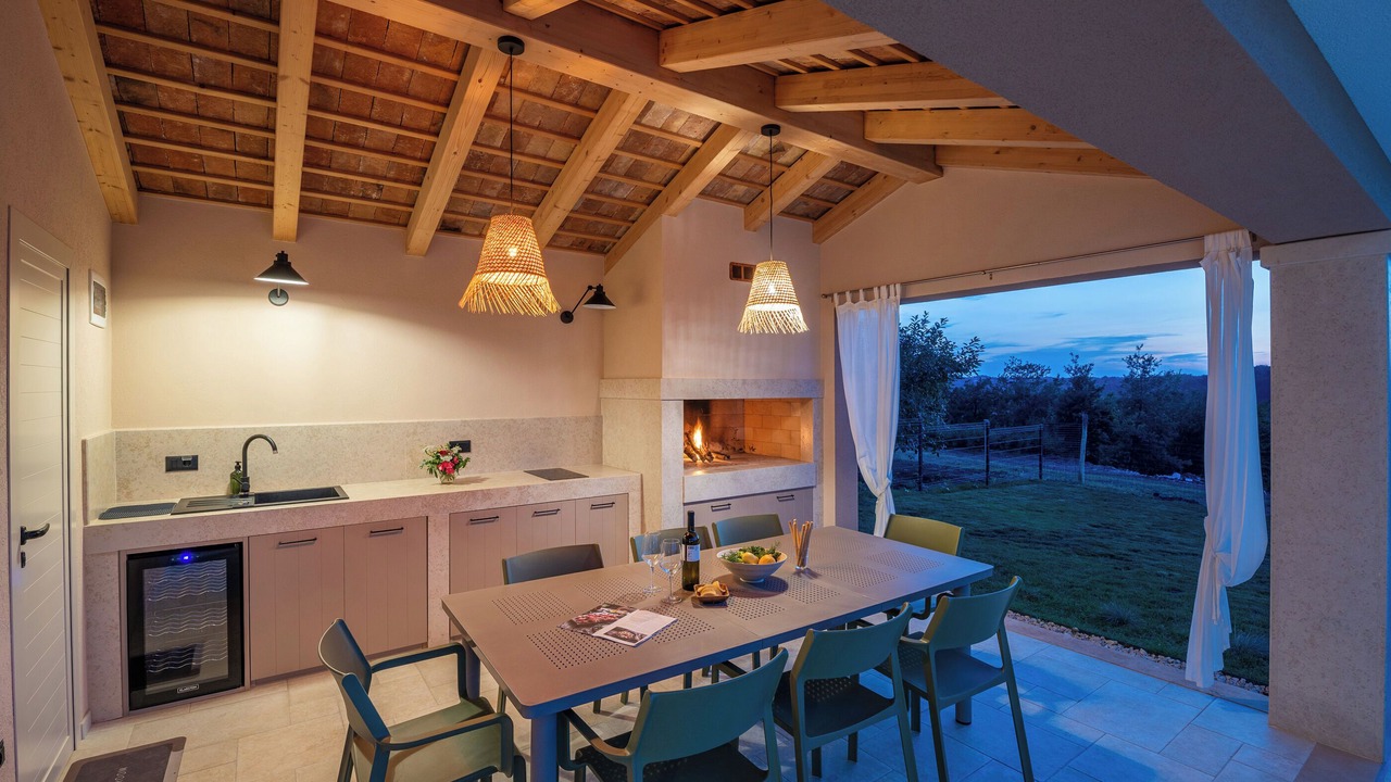 Photo of Outdoor in Beram