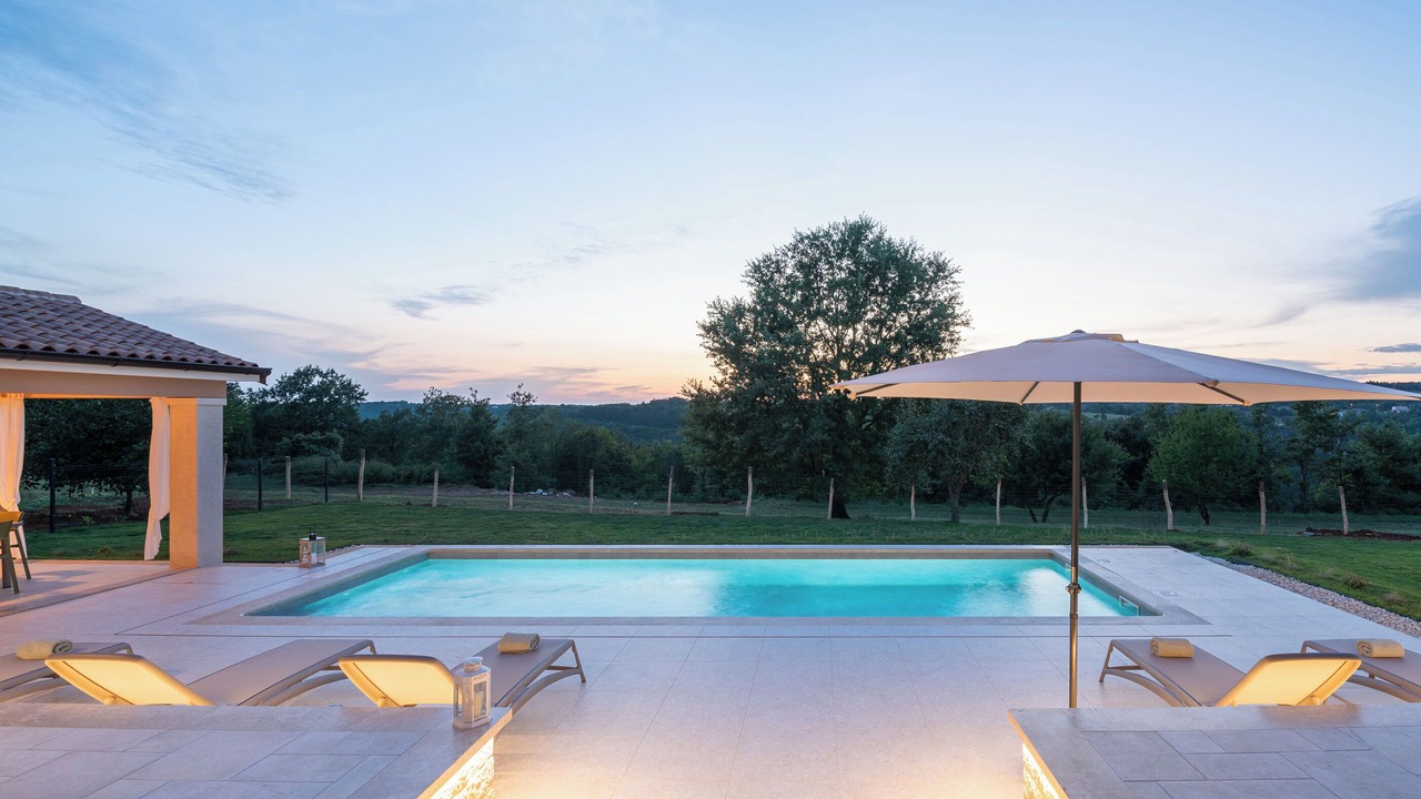 Photo of Outdoor in Beram