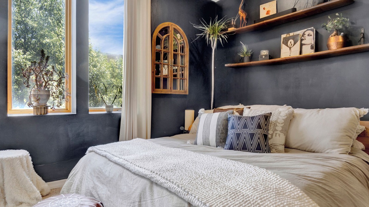 Photo of Bedroom in Wicker Park