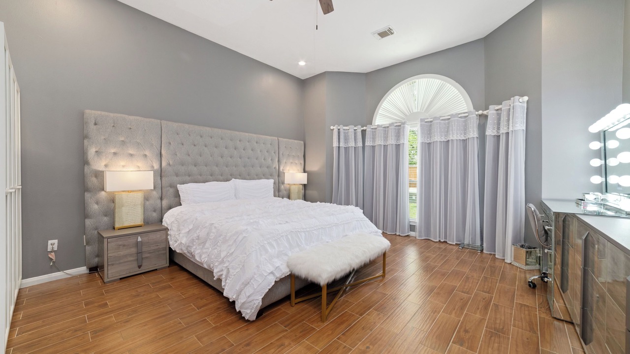 Photo of Bedroom in Clodine