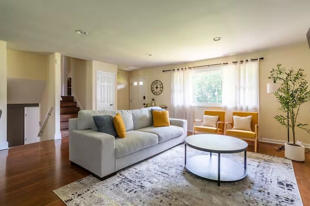 Photo of Livingroom in Pistakee Highlands
