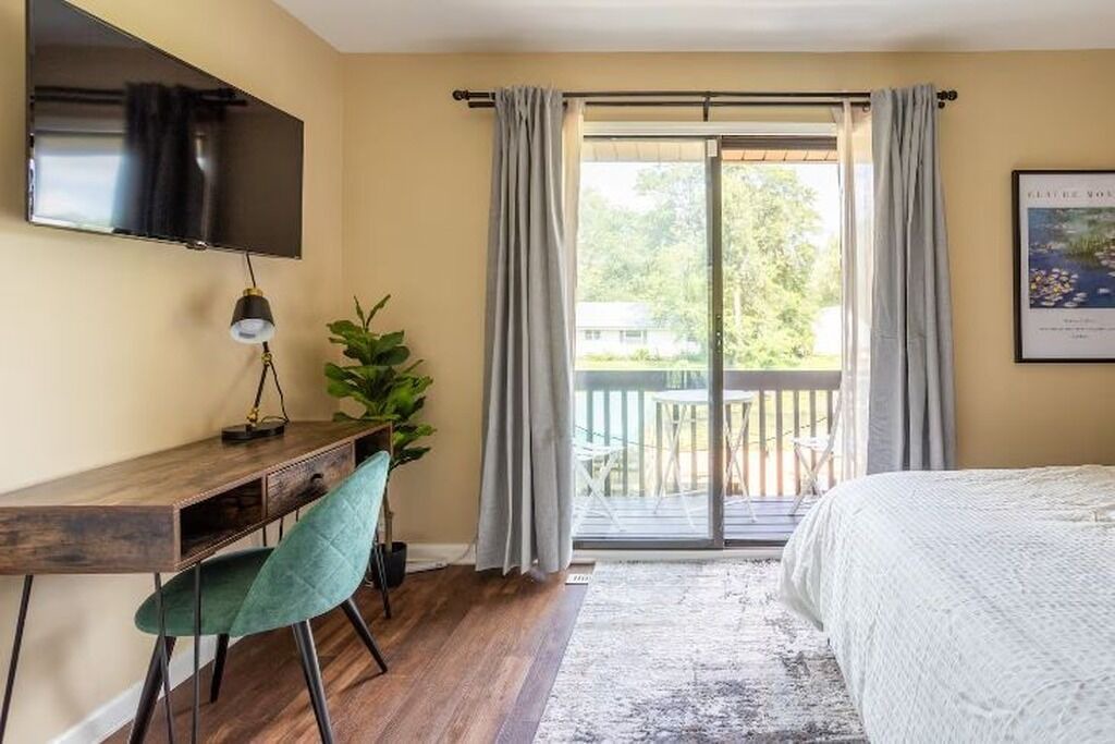 Photo of Bedroom in Pistakee Highlands