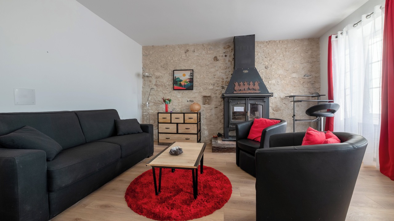Photo of Livingroom in Donnemarie-Dontilly