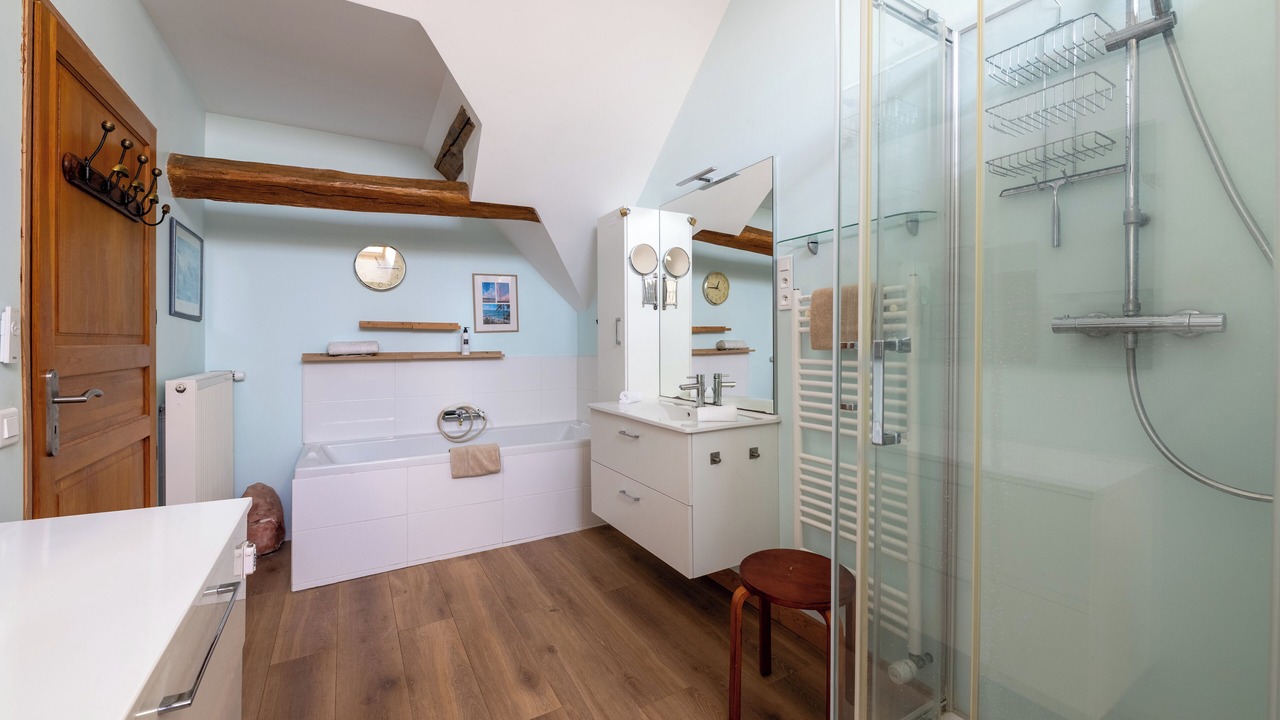 Photo of Bathroom in Donnemarie-Dontilly