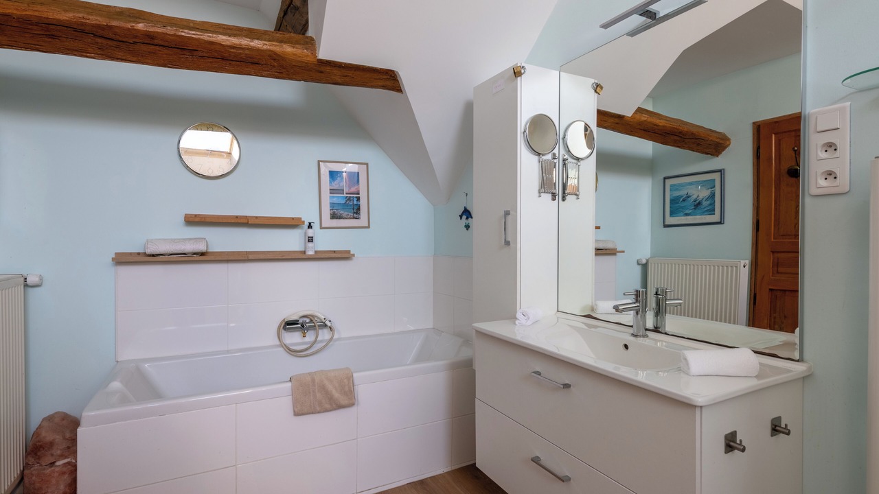Photo of Bathroom in Donnemarie-Dontilly