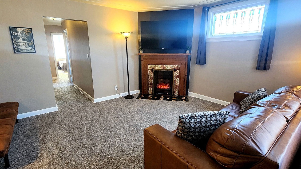 Photo of Livingroom in East Hillside