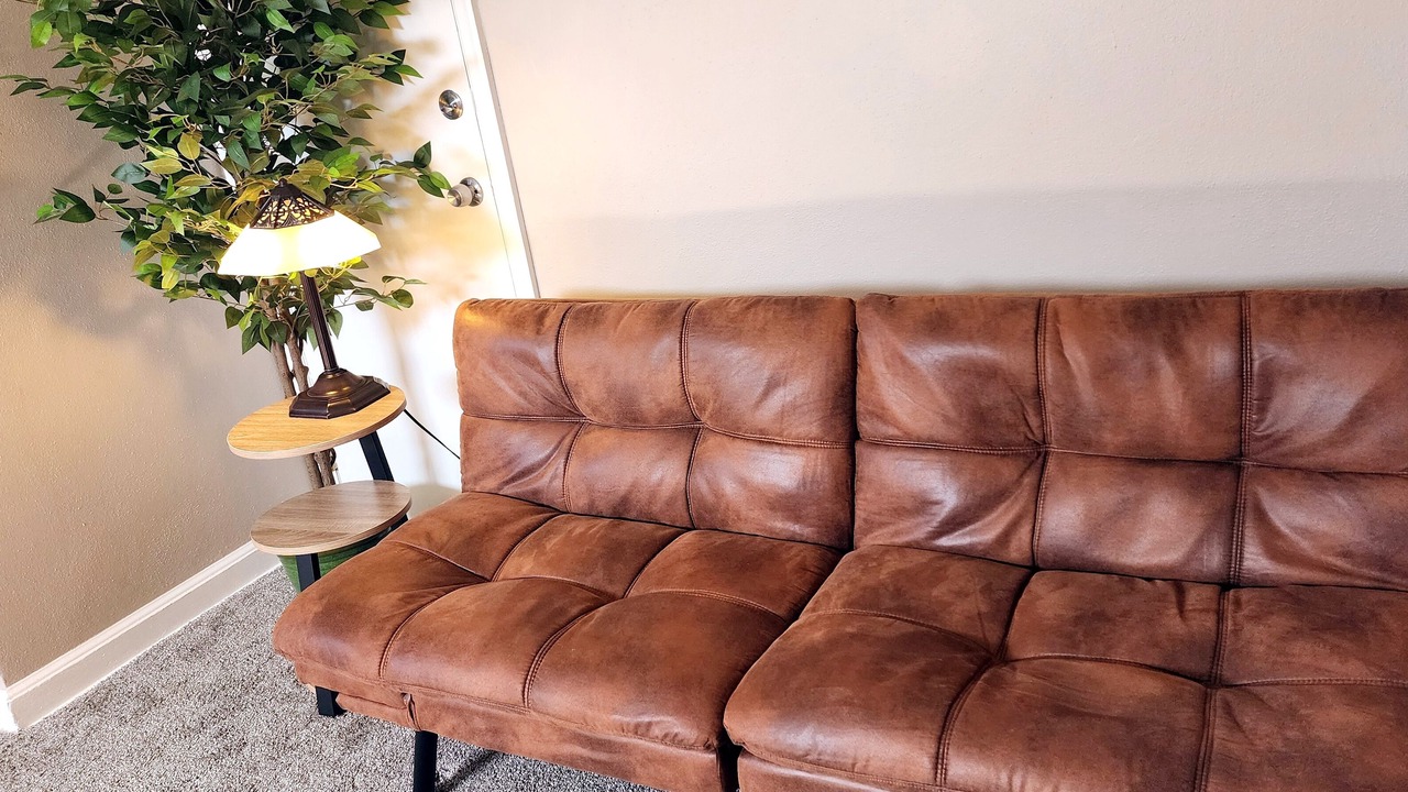 Photo of Livingroom in East Hillside