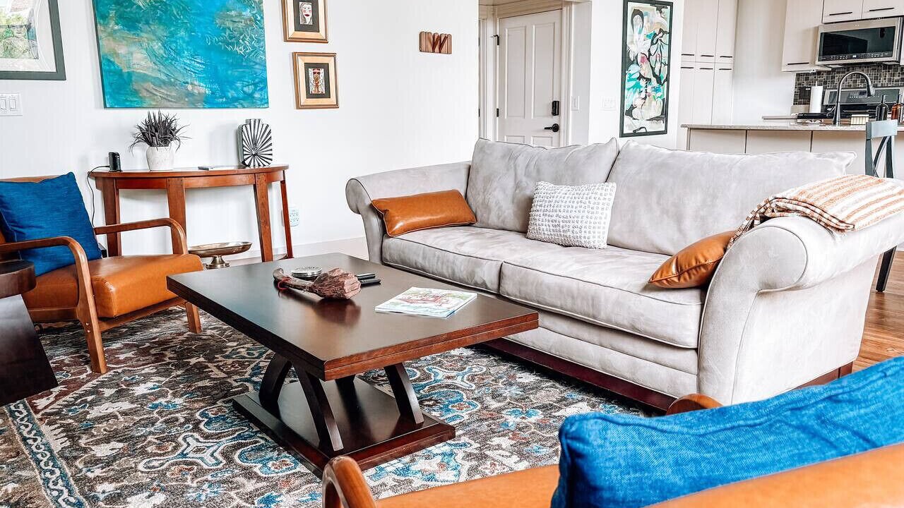 Photo of Livingroom in Downtown Greensboro