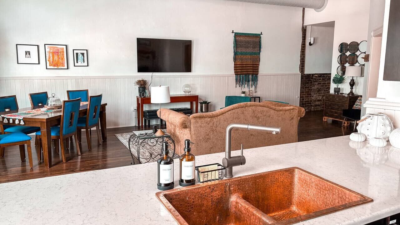 Photo of Livingroom in Downtown Greensboro