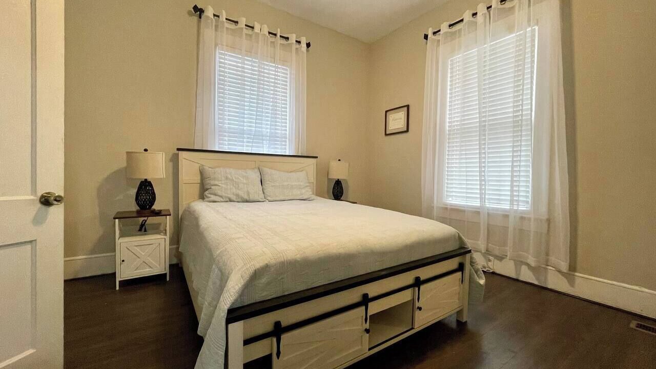 Photo of Bedroom in Hamlet