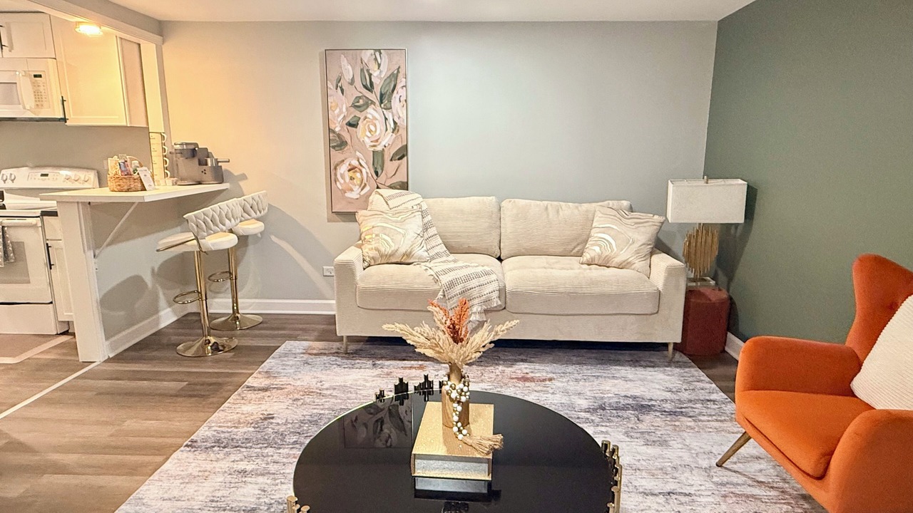 Photo of Livingroom in Gurnee