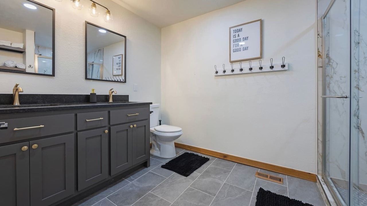 Photo of Bathroom in Eufaula