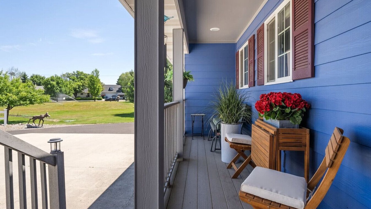 Photo of Patio Balcony in Otis Orchards-East Farms