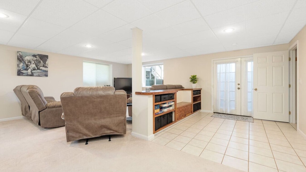 Photo of Livingroom in Otis Orchards-East Farms