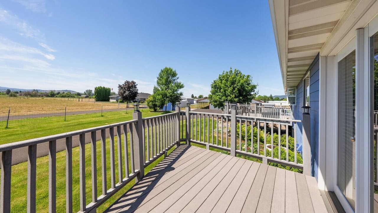 Photo of Patio Balcony in Otis Orchards-East Farms