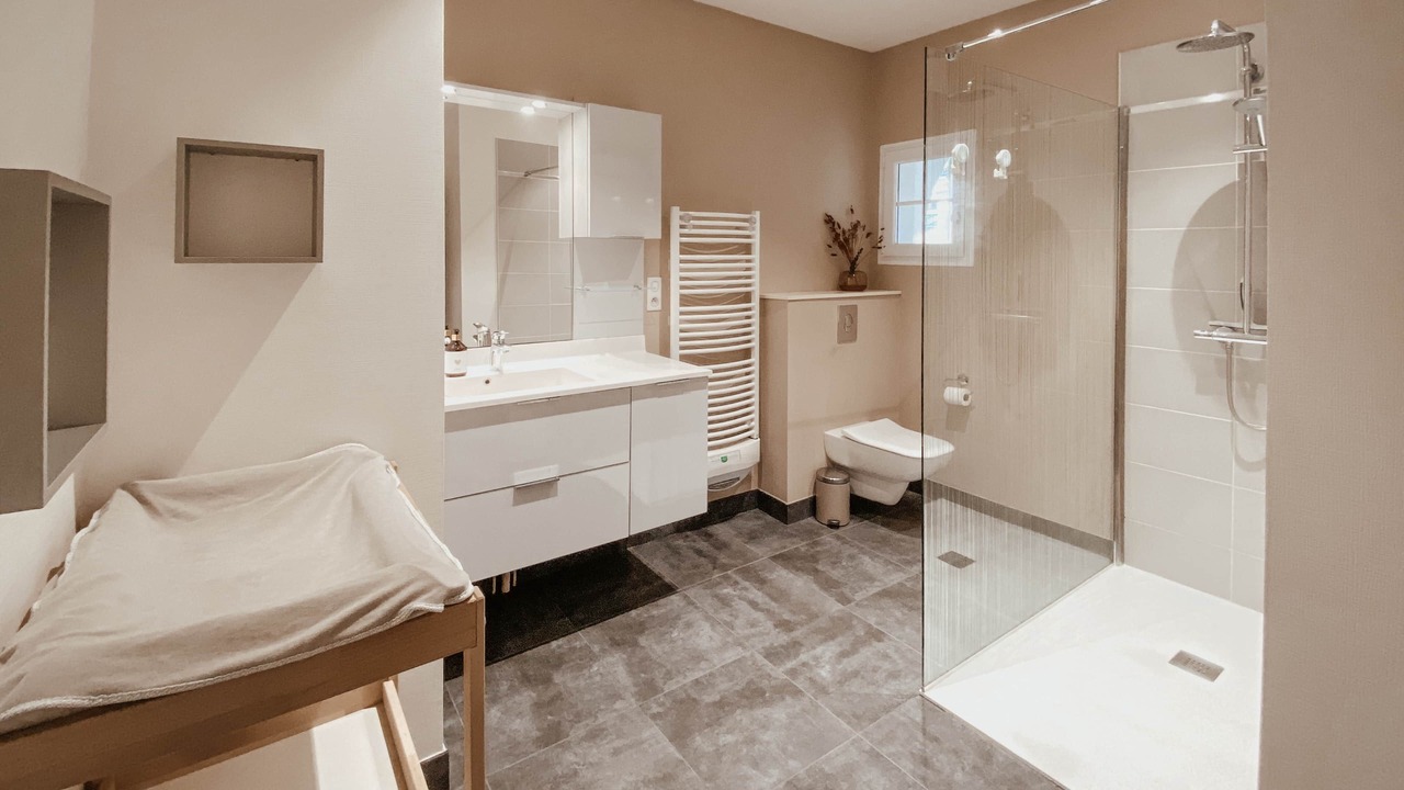 Photo of Bathroom in Morangis