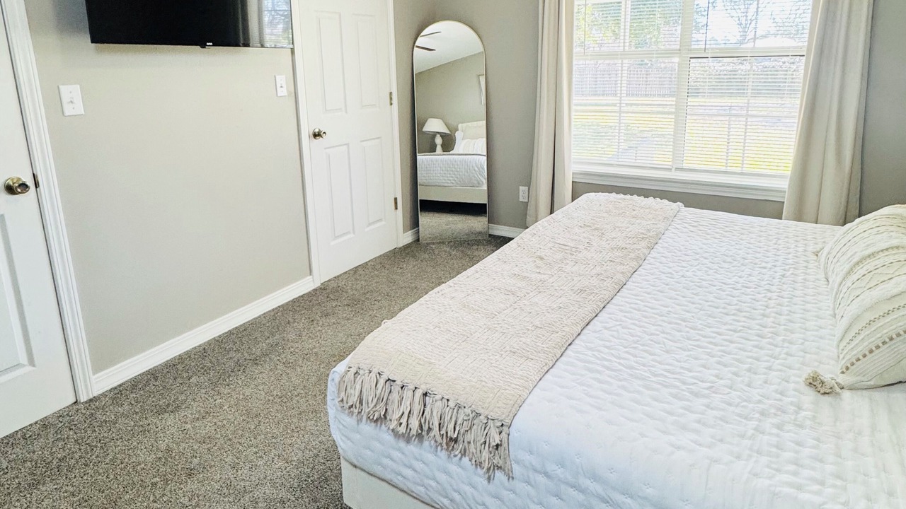 Photo of Bedroom in Claiborne