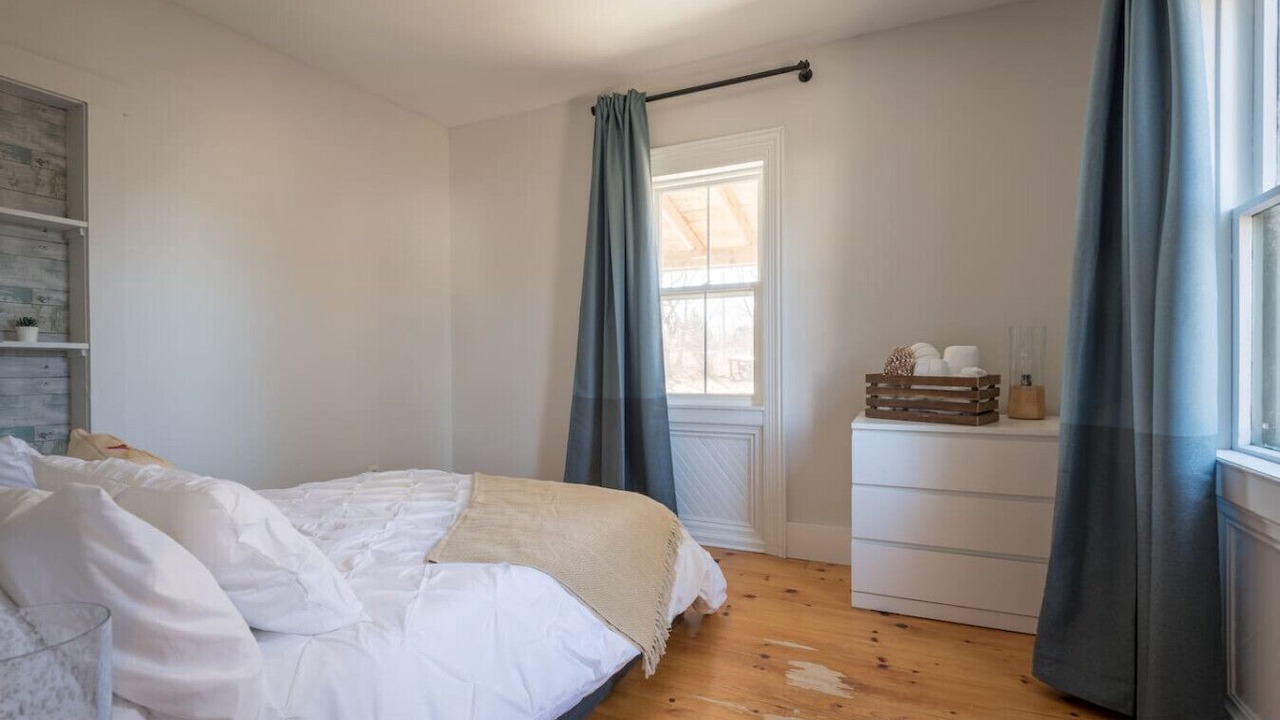 Photo of Bedroom in Western Shore