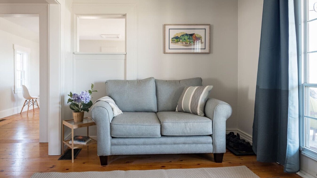 Photo of Livingroom in Western Shore