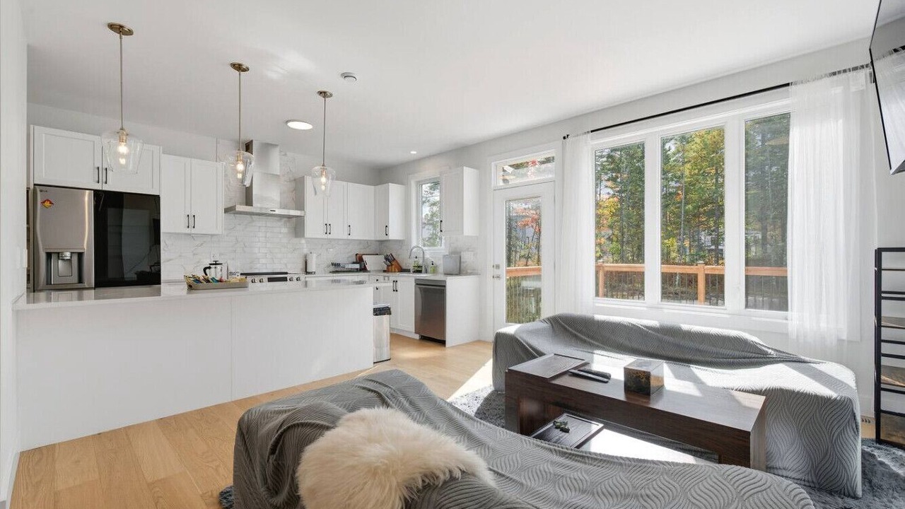 Photo of Livingroom in Bedford