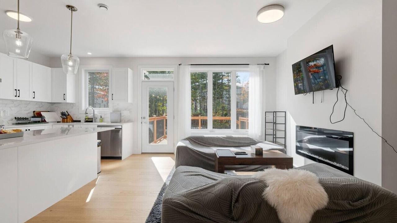 Photo of Livingroom in Bedford