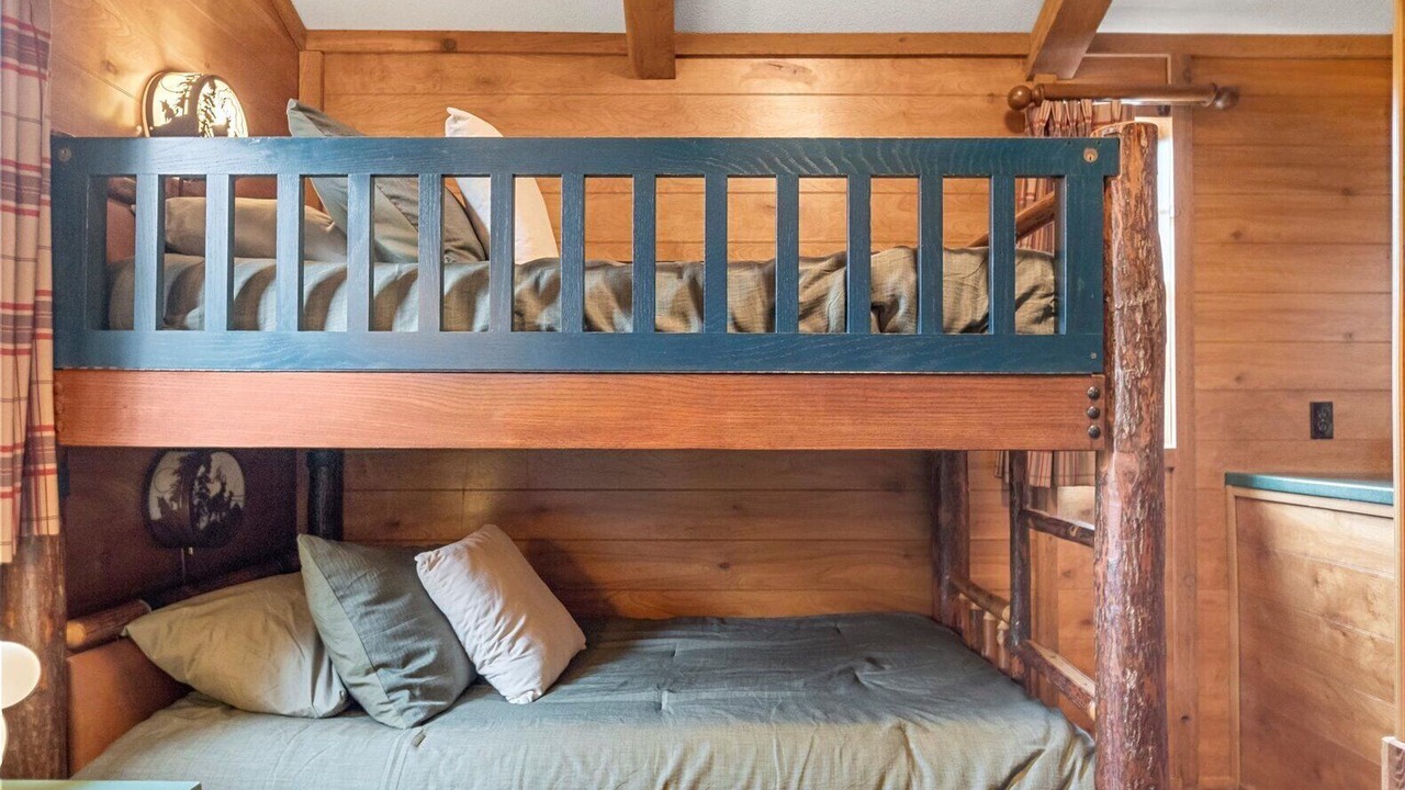 Photo of Bedroom in Loughman