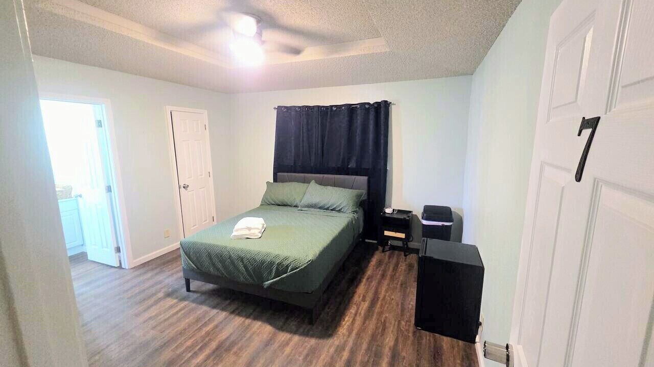 Photo of Bedroom in Groves