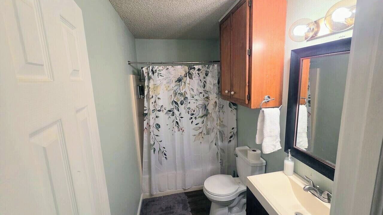 Photo of Bathroom in Groves
