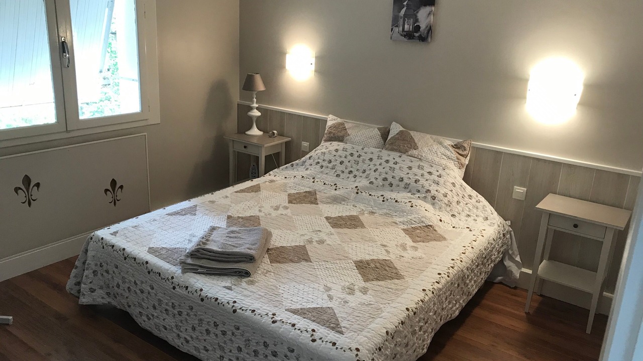 Photo of Bedroom in Le Ledat