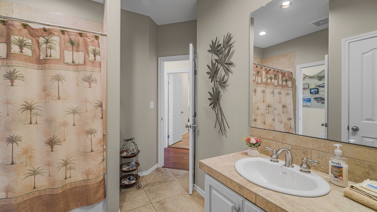 Photo of Bathroom in Port O Connor