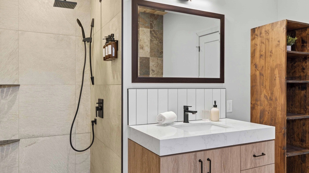 Photo of Bathroom in Saint-Andre-Avellin