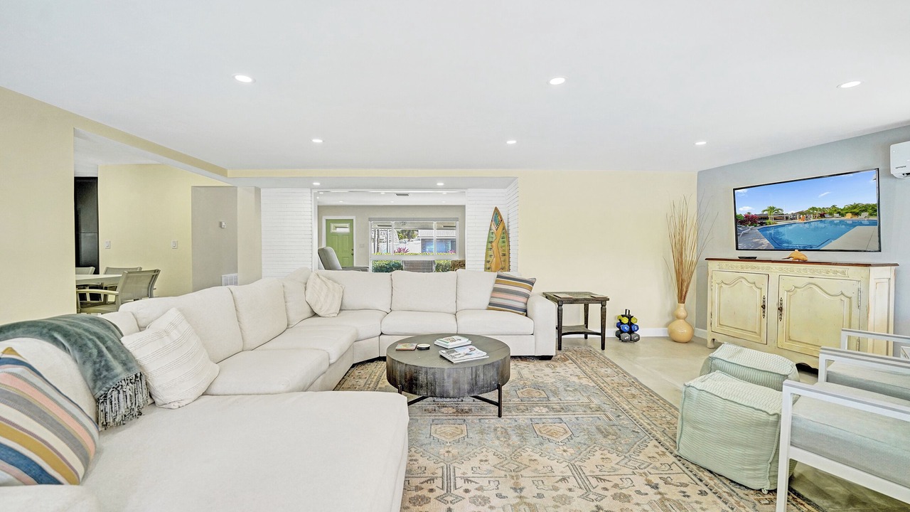 Photo of Livingroom in Garden Isles