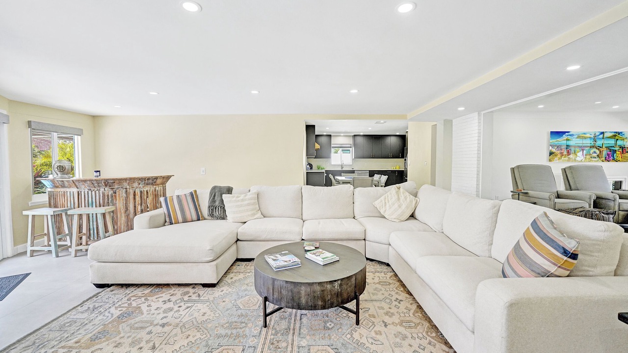 Photo of Livingroom in Garden Isles