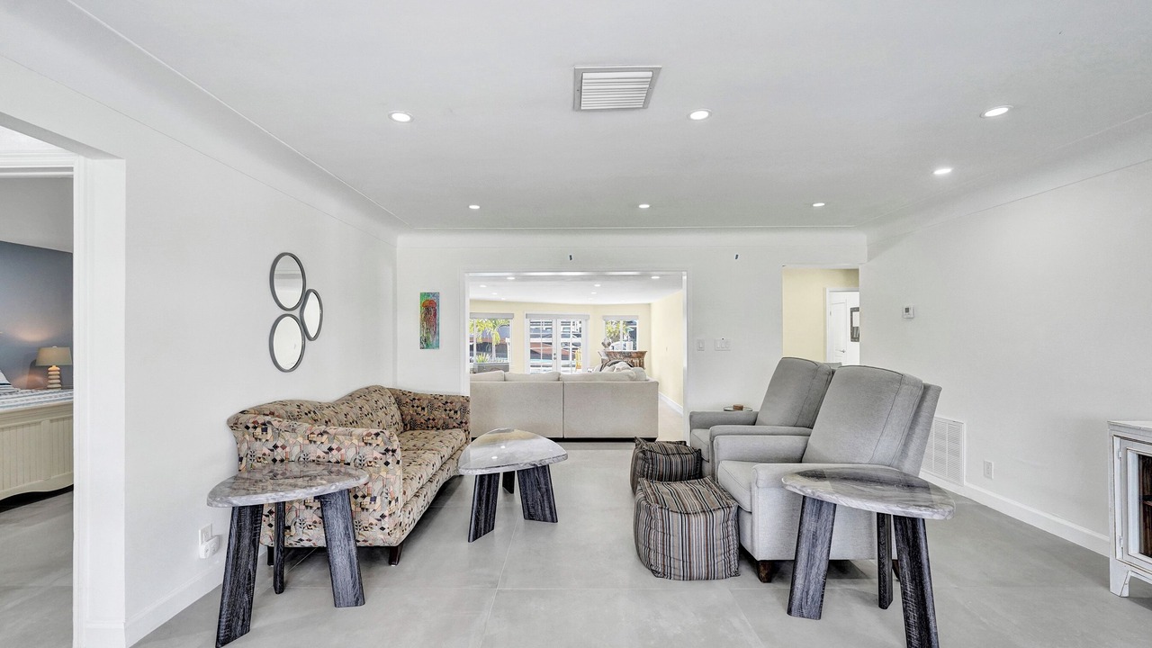Photo of Livingroom in Garden Isles