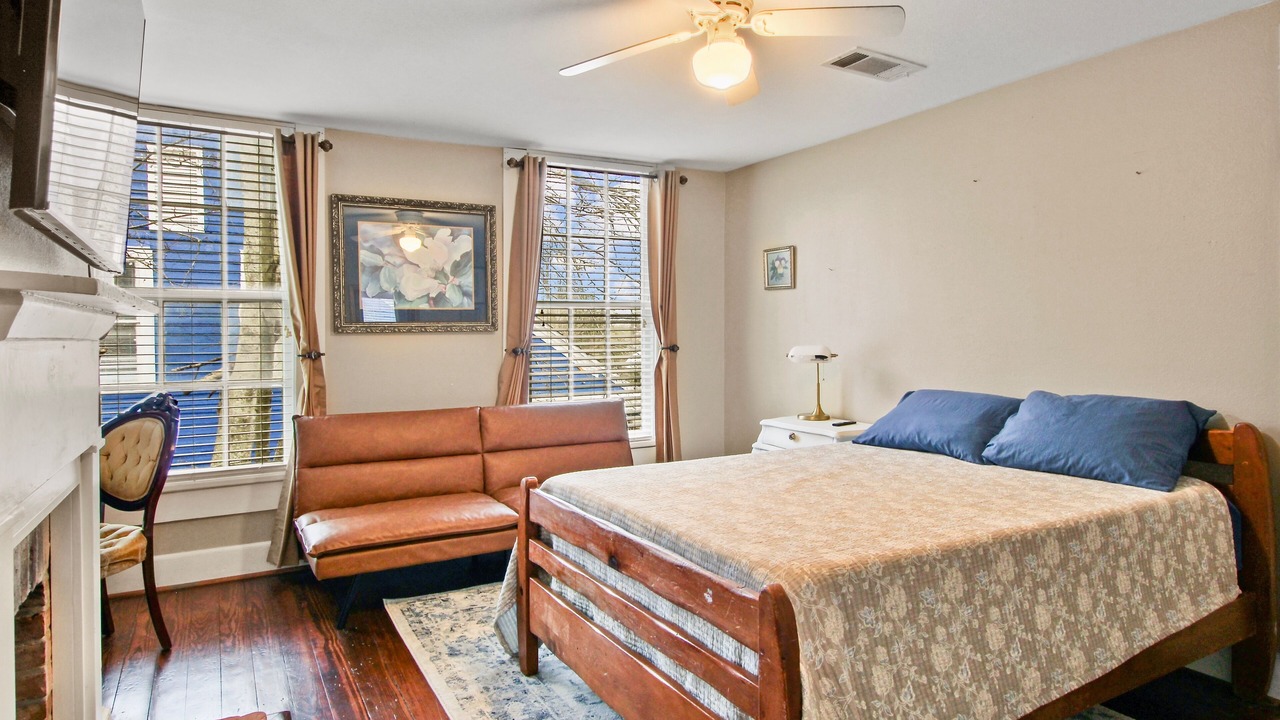 Photo of Bedroom in Downtown Historic