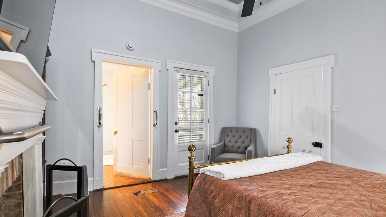 Photo of Bedroom in Downtown Historic
