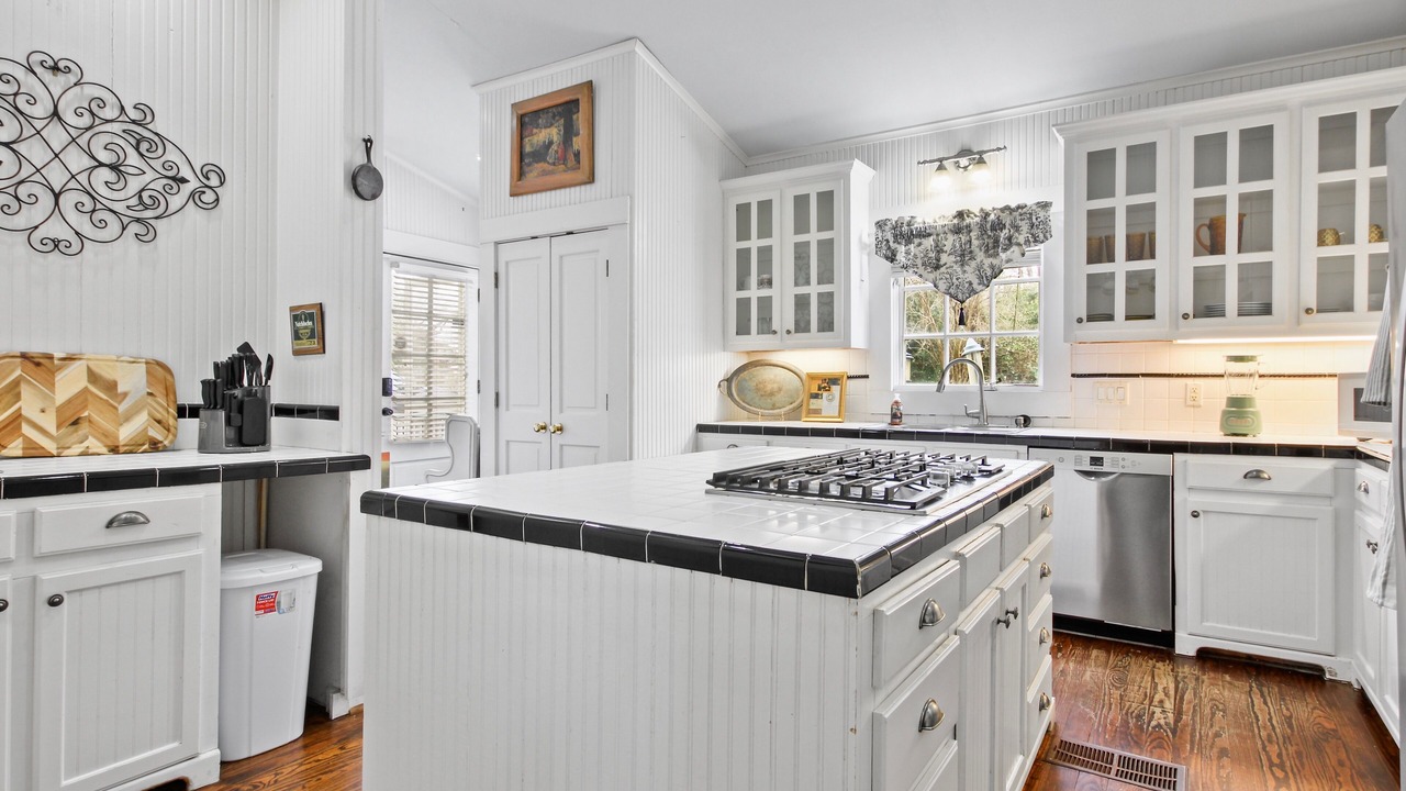Photo of Kitchen in Downtown Historic