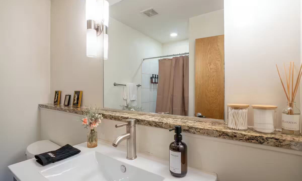 Photo of Bathroom in Downtown Richmond