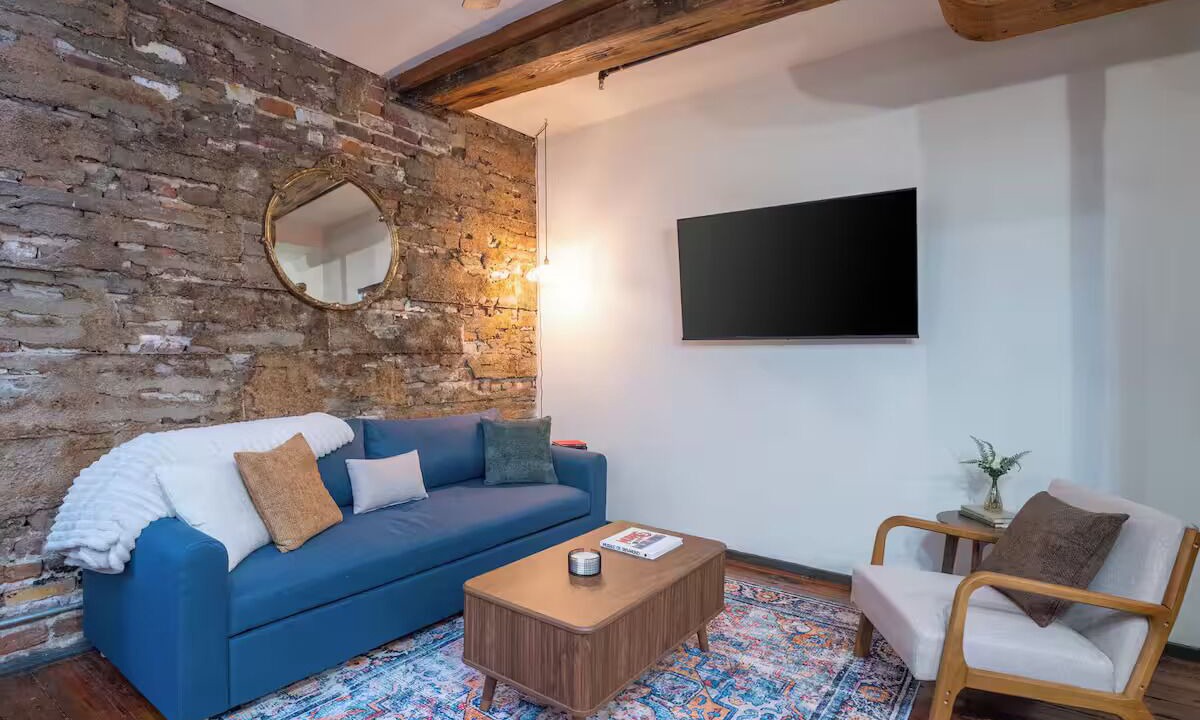 Photo of Livingroom in Downtown Richmond
