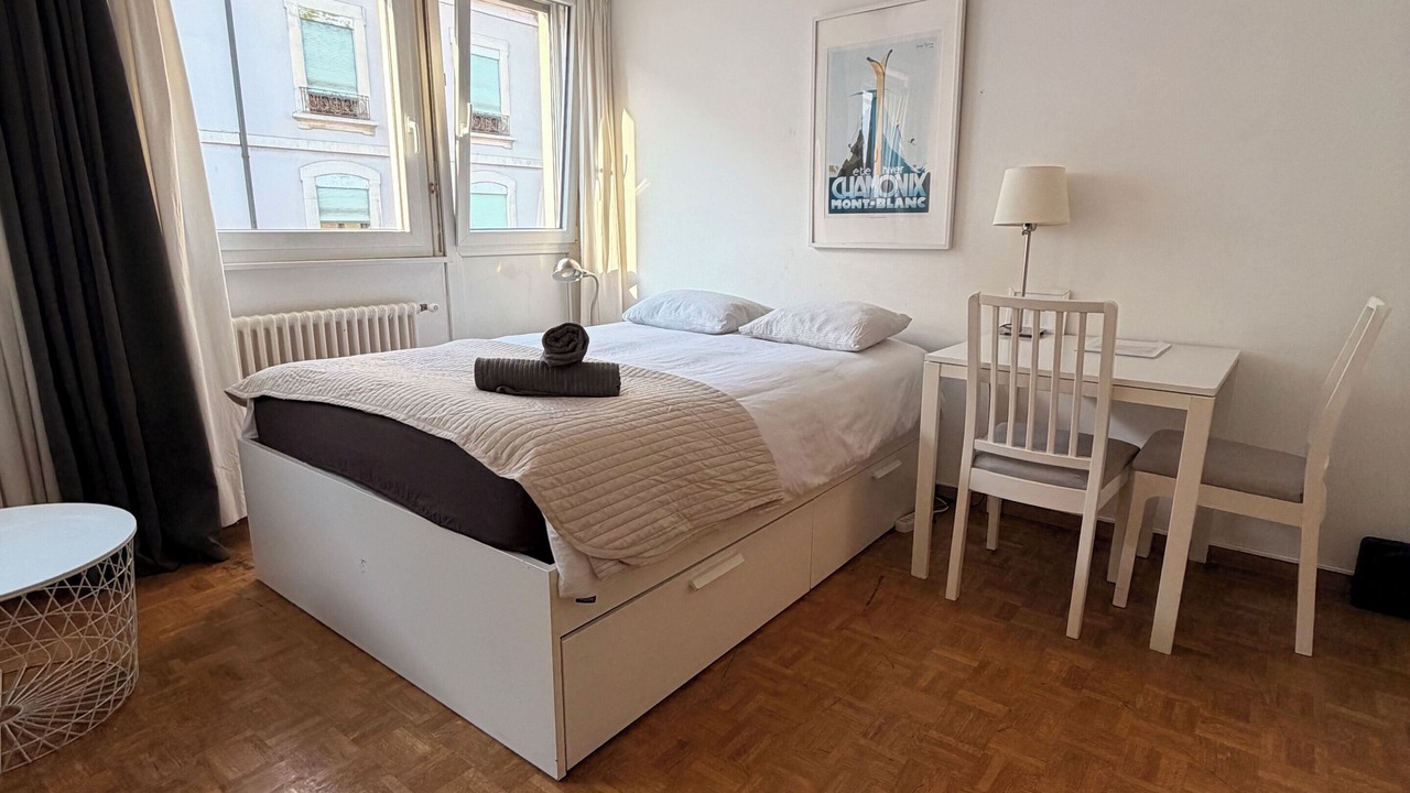 Photo of Bedroom in Paquis-Temple